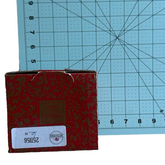 Vintage Wedgwood Christmas Ornament "A Partridge in a Pear Tree" - Picture 7 of 8